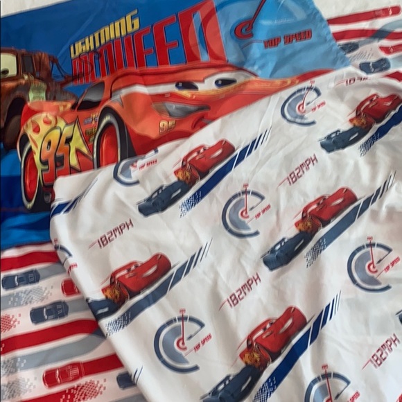 Disney Cars Toddler Bed linens - Picture 2 of 6